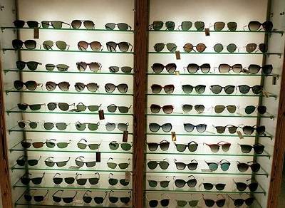 80后大學生創業記 從零起步，眼鏡店年利潤突破200萬